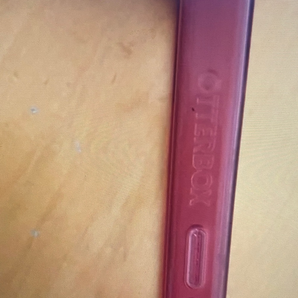 Pink MagSafe-Compatible Phone Case - Picture 3 of 4